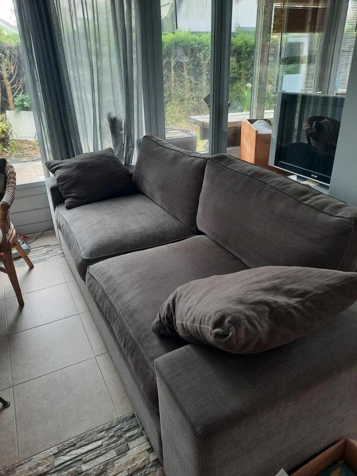 Grijze, solide bank te koop - Ouddorp, Huis en Inrichting, Banken | Bankstellen, Gebruikt, Rechte bank, Ophalen