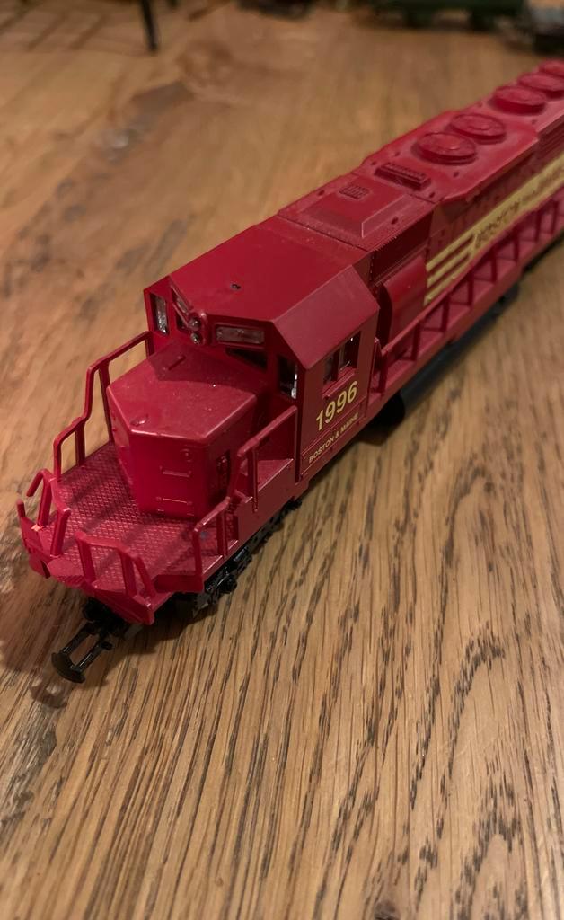 EMD SD40 Boston & Maine - AHM/Model Power, Hobby en Vrije tijd, Modeltreinen | H0, Gebruikt, Locomotief, Gelijkstroom, Overige merken