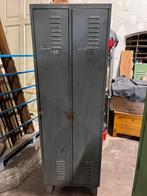 2 deurs grijze vintage lockerkast, Ophalen