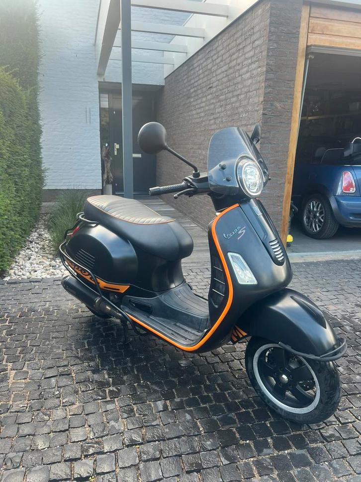 Vespa GTS 300 2011, Fietsen en Brommers, Scooters | Vespa, Gebruikt, Overige modellen, Ophalen