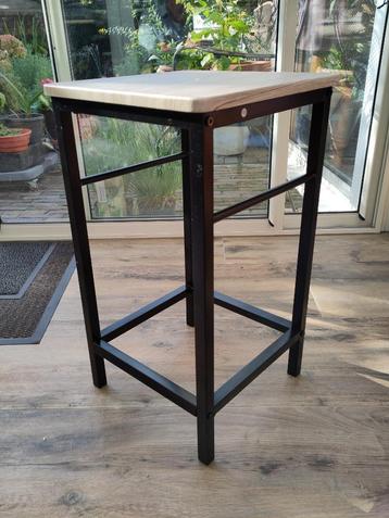 tafeltjes beschikbaar voor biedingen