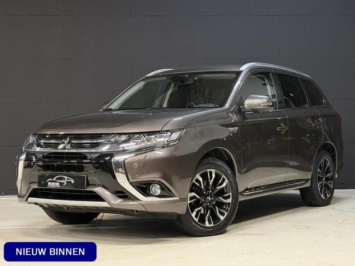 Mitsubishi Outlander 2.0 PHEV instyle | Stoel/Stuurverwarmin, Auto's, Mitsubishi, Bedrijf, Te koop, Outlander, 360° camera, 4x4