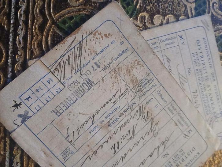 Twee 1ste Distributie Stamkaarten 1939, Verzamelen, Overige Verzamelen, Gebruikt, Ophalen of Verzenden