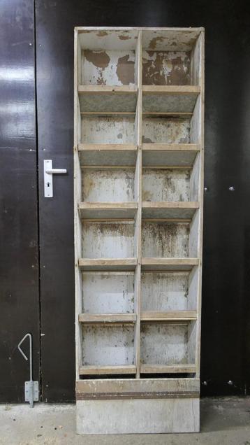 Mooie loketkast beschikbaar voor biedingen