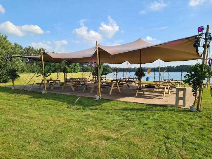Stretchtent 10 x 10 huren | Unieke taupe kleur | incl. op/af, Hobby en Vrije tijd, Feestartikelen | Verhuur, Nieuw, Verjaardag