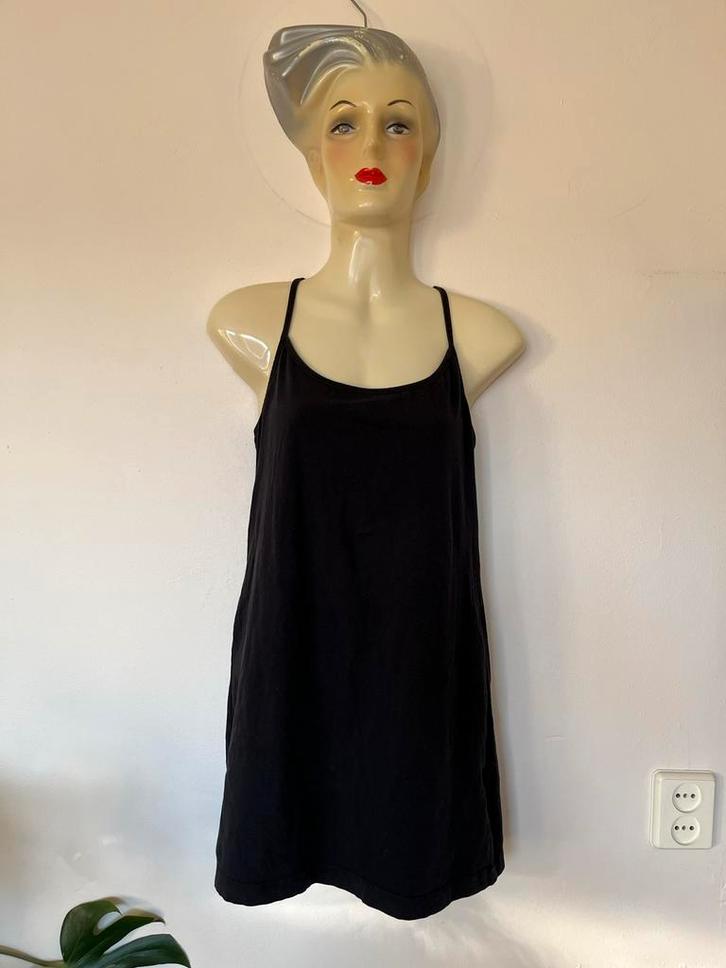 Lange M zwarte top basic spaghettibandjes onderkleding, Kleding | Dames, Tops, Zo goed als nieuw, Maat 38/40 (M), Zwart, Zonder mouw