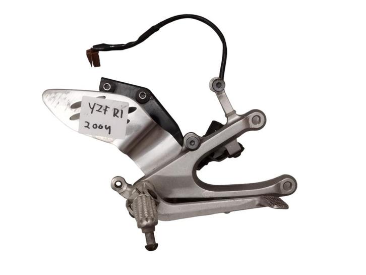 Schetsplaat rempedaal voetsteun Yamaha R1 2004, Motoren, Onderdelen | Yamaha, Gebruikt, Ophalen of Verzenden