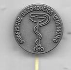 1910. GRAFISCHE GEZONDHEIDS VERENIGING DEN HAAG ARTSEN, Verzamelen, Speldjes, Pins en Buttons, Verzenden, Gebruikt, Merk, Speldje of Pin