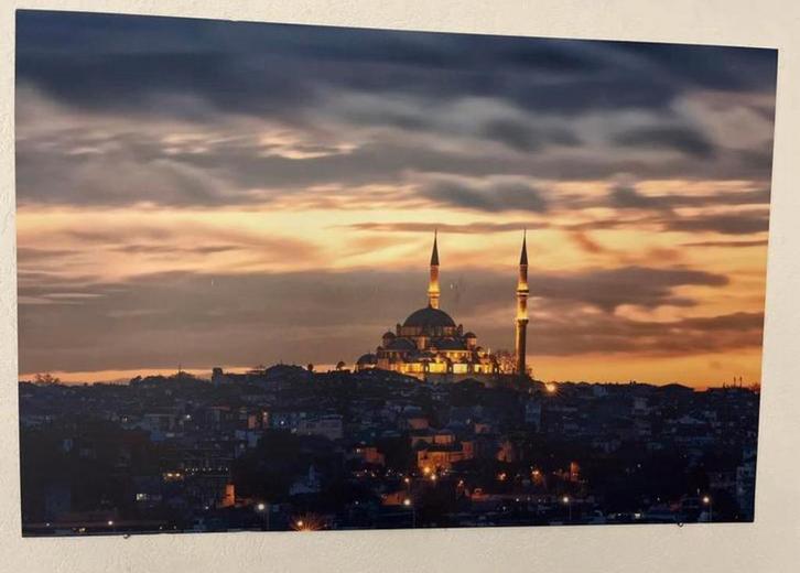 Prachtige foto van een moskee in de schemering., Antiek en Kunst, Kunst | Schilderijen | Abstract, Ophalen of Verzenden