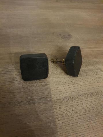 2 marmeren deurknoppen aangeboden, zwart beschikbaar voor biedingen