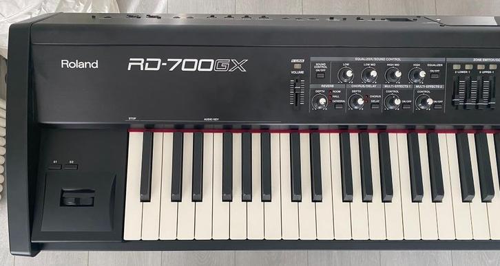 Roland RD700GX 88 Toetsen, Muziek en Instrumenten, Synthesizers, Zo goed als nieuw, 88 toetsen, Roland, Met koffer of flightcase