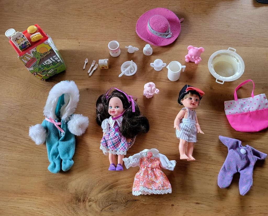Vinted Barbie, Shelly/Kelly & broertje met kleertjes, Ophalen of Verzenden, Zo goed als nieuw, Barbie