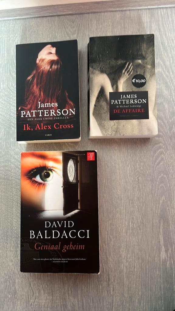 Boekenkast opruiming james patterson en david baldacci, Boeken, Thrillers, Gelezen, Ophalen of Verzenden
