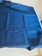 blauwe glans stof  klein kreukeleffect 250 cm  150 cm breed, Hobby en Vrije tijd, Stoffen en Lappen, Overige materialen, Blauw