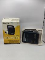 Sony Walkman WM-FX105 in Originele Doos - Zeldzaam!, Audio, Tv en Foto, Walkmans, Discmans en Minidiscspelers, Sony Europe B.V., Taurusavenue 16, 2132LS Hoofddorp, Netherlands