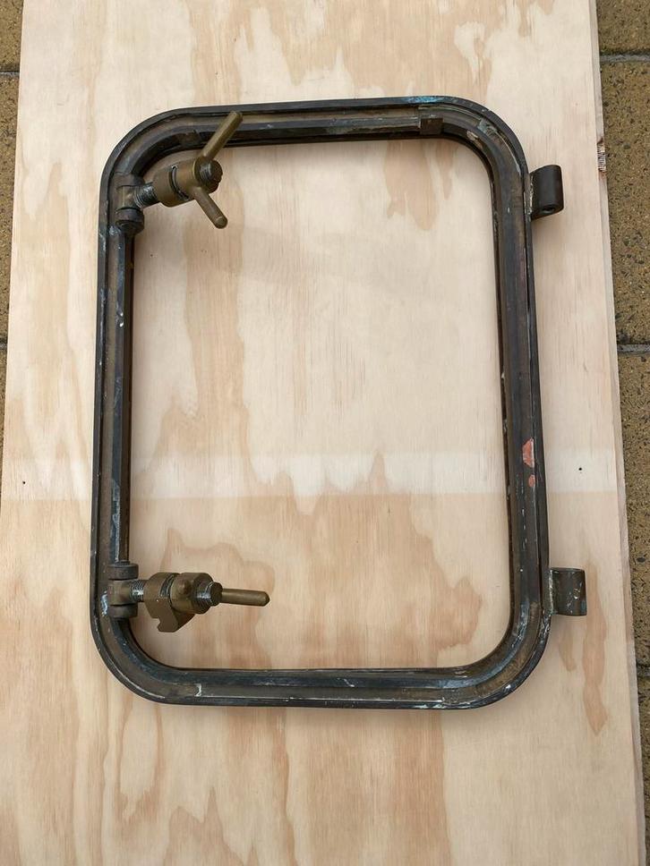 Patrijspoort zonder glas - 40x55cm, Watersport en Boten, Bootonderdelen, Gebruikt, Kombuis en Sanitair, Zeilboot of Motorboot