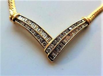 Gouden ketting shoker met geïntegreerd ornament met diamante beschikbaar voor biedingen