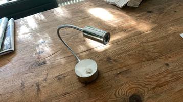Lampje met led 230V zwanehals 30cm beschikbaar voor biedingen