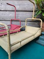 Poppenbed poppenwieg jaren 50-60 ijzer prijs pst! Miekje's, Verzamelen, Poppen, Ophalen of Verzenden, ., ., .