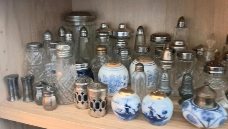 Grote verzameling peper en zout stellen, Antiek en Kunst, Curiosa en Brocante, Ophalen of Verzenden