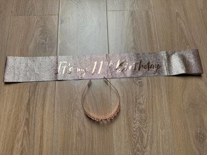 Tiara Sjerp 11 jaar met steentjes verjaardag, Hobby en Vrije tijd, Feestartikelen, Zo goed als nieuw, Overige typen, Verjaardag