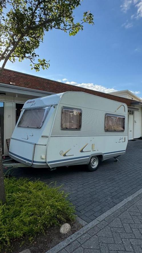 Dethleffs Family 390 1999 netjes en lichtgewicht, Caravans en Kamperen, Caravans, Particulier, tot en met 4, 750 - 1000 kg, Treinzit