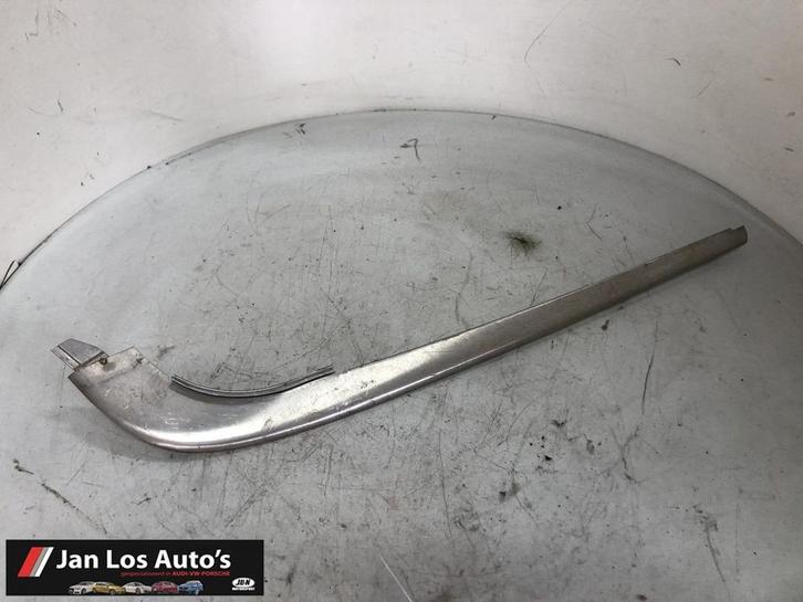 Audi 200 typ 44 C3 bumper deklijst rvs sierstrip links voor, Auto-onderdelen, Overige Auto-onderdelen, Audi, Gebruikt, Ophalen of Verzenden