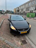 Volvo V40 1.6 D2 115PK 2013 Zwart, Auto's, Volvo, Voorwielaandrijving, Euro 5, Zwart, 4 cilinders
