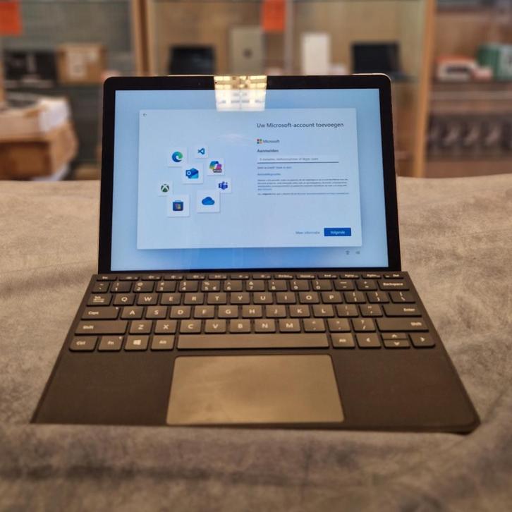 Microsoft Go 2 128GB 4GB Windows 11 - In Nette Staat, Computers en Software, Windows Laptops, Zo goed als nieuw