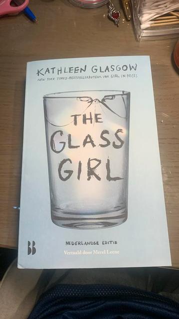 The glass girl van Kathleen Glasgow  beschikbaar voor biedingen