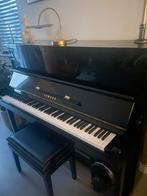 Een prachtige Yamaha piano 1.20 m. Zwart hoogglans, Muziek en Instrumenten, Piano's, Ophalen, Zo goed als nieuw, Zwart, Hoogglans