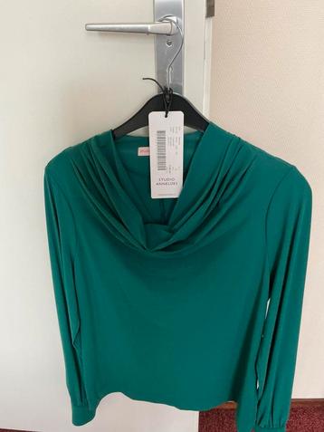 Studio Anneloes blouse met watervalhals  z.g.a.n. L €30,00. beschikbaar voor biedingen
