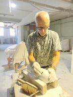 cursus beeldhouwen in marmer olv Linda Biemans in Goor