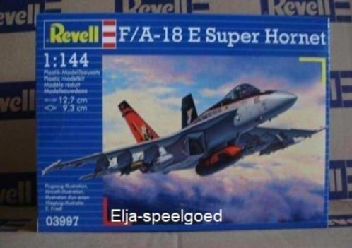Modelbouw Revell 1:144 F/A18E Super Hornet / 3997 vliegtuig, Hobby en Vrije tijd, Modelbouw | Vliegtuigen en Helikopters, Nieuw