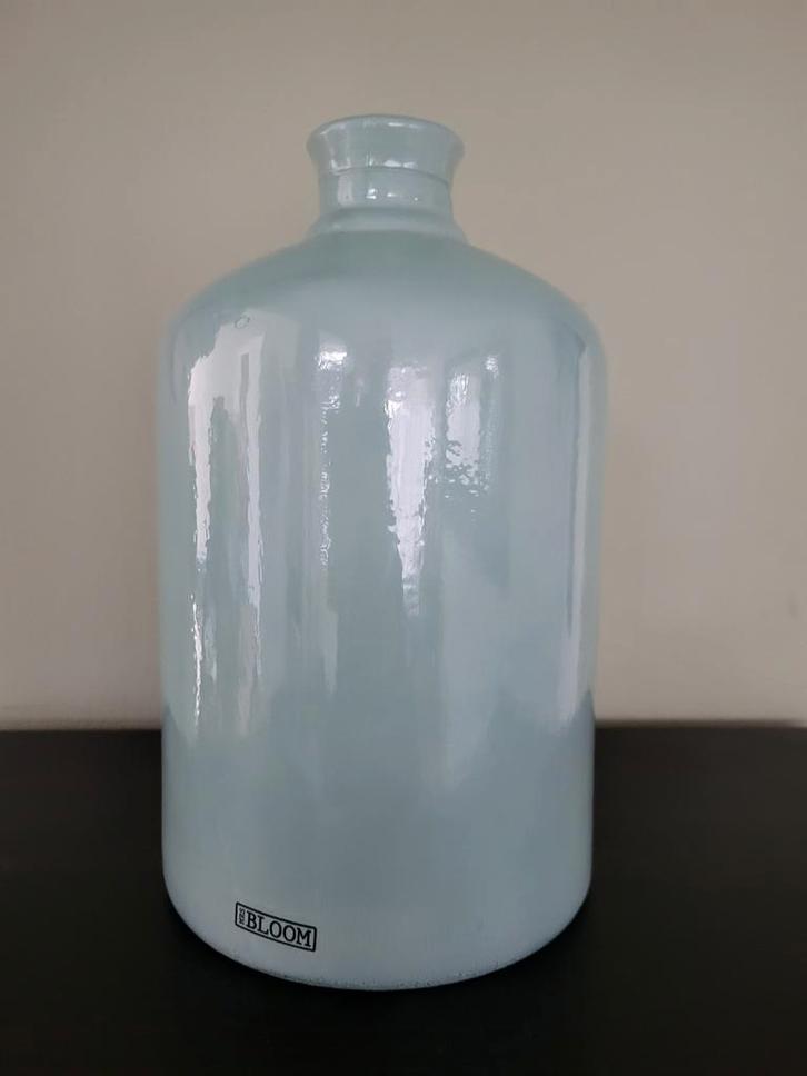 Mrs. Bloom Vaas Lichtblauw, Huis en Inrichting, Woonaccessoires | Vazen, Zo goed als nieuw, Blauw, Minder dan 50 cm, Glas, Ophalen