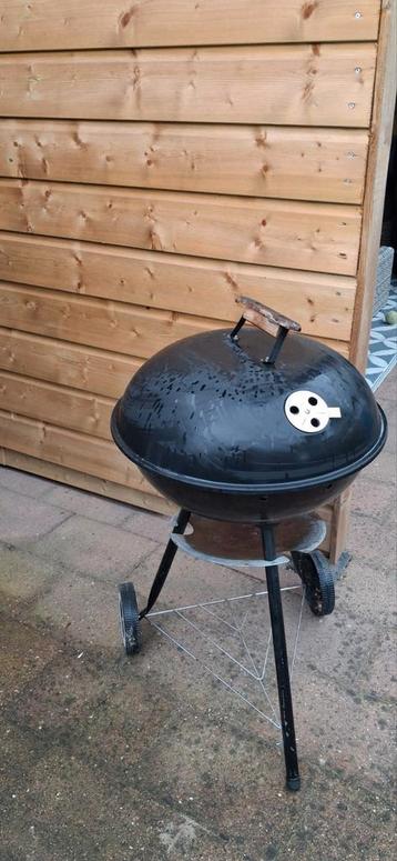 Barbecue. gratis op te halen! beschikbaar voor biedingen