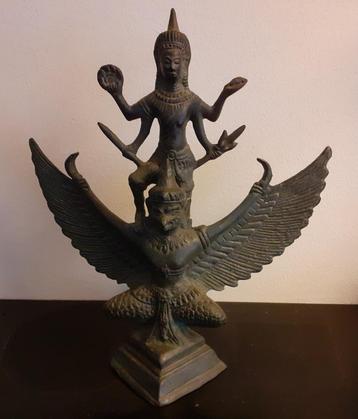 Autentieke antieke bronzen Sri Vishnu Bhagawan op Garudavoge