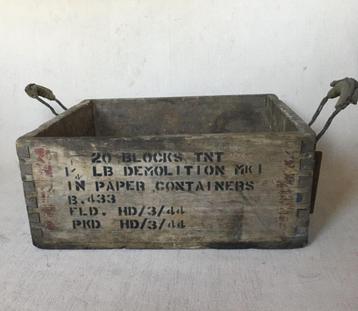 wo2 - Britse Navy kist voor 20 blokken TNT, 1944 - zeldzaam beschikbaar voor biedingen