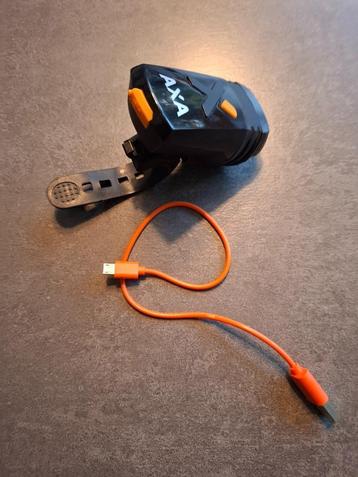 AXA USB – oplaadbare koplamp voor de fiets beschikbaar voor biedingen