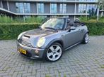 Mini 1.6 16V Cooper S Cabrio 2004 Grijs, Auto's, Mini, Voorwielaandrijving, 65 €/maand, Zwart, 4 cilinders