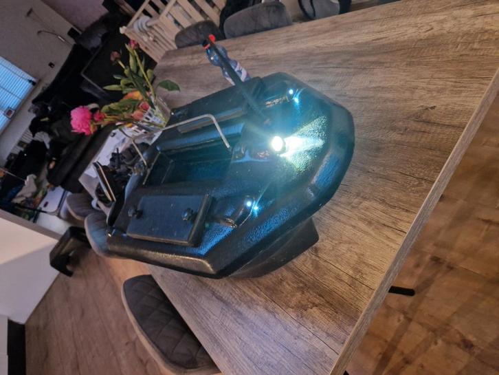 Monster baitboat demo boot., Watersport en Boten, Hengelsport | Karpervissen, Zo goed als nieuw, Overige typen, Ophalen of Verzenden