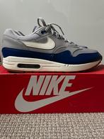 Nike air max 1 “Atmosphere Grey/Deep Royal Blue” / 45, Ophalen of Verzenden, Zo goed als nieuw, Blauw
