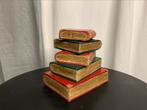 Vintage boeken stapel van massief hout., Huis en Inrichting, Woonaccessoires | Overige, Ophalen of Verzenden, Gebruikt
