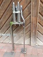 Harley verchroomde Springer voorvork, Motoren, Ophalen