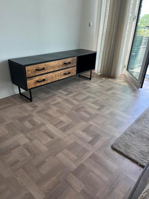 Laminaat DecoMode Kingsize Napels 8mm 2,535m² /circa 65/70m2, Doe-het-zelf en Verbouw, Vloerdelen en Plavuizen, Zo goed als nieuw