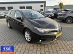 Toyota Auris 1.8 Hybrid Trend panorama dak camera, 28 km/l, Gebruikt, Euro 6, Zwart