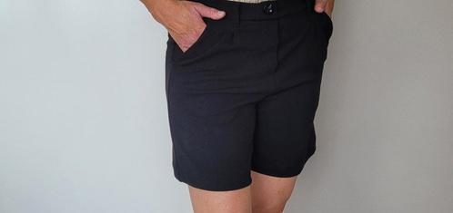 Super leuke bermuda S zwart, Kleding | Dames, Broeken en Pantalons, Zo goed als nieuw, Maat 36 (S), Zwart, Kort, Ophalen of Verzenden