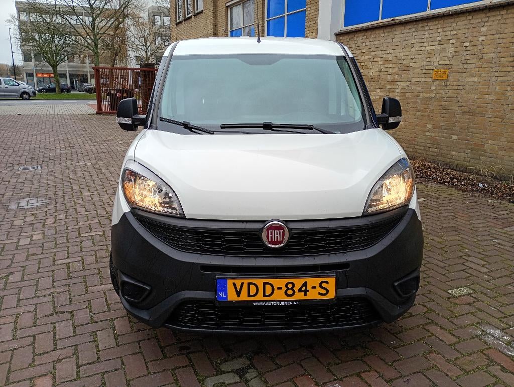 Fiat Doblò Cargo 1.6 MJ 105PK L1H1 3-ZITS/AIRCO/TREKH/CC/NAV, Auto's, Voorwielaandrijving, Stof, 4 cilinders, Wit