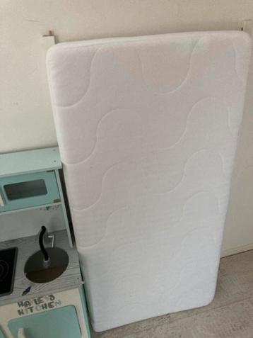 Ikea krummelur ledikant matras beschikbaar voor biedingen