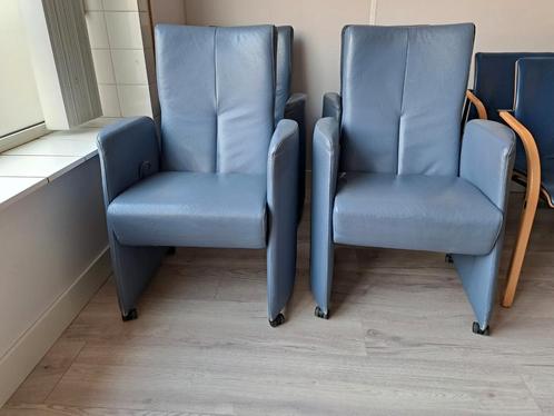 4 ijsblauwe lederen Leolux Doppler eettafel stoelen, Huis en Inrichting, Fauteuils, Gebruikt, Leer, 75 tot 100 cm, Ophalen